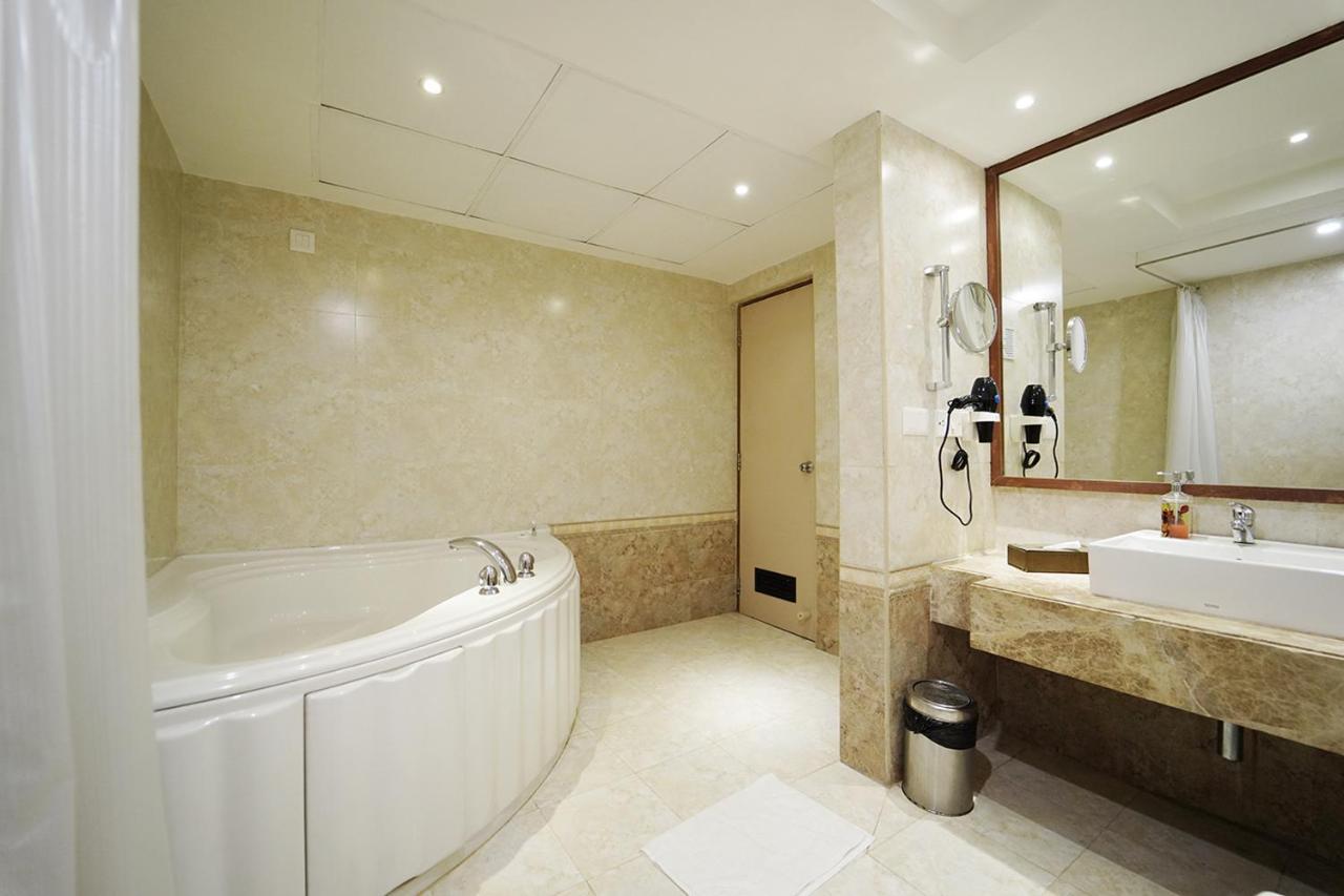 Quality Inn Viha Kumbakonam Esterno foto