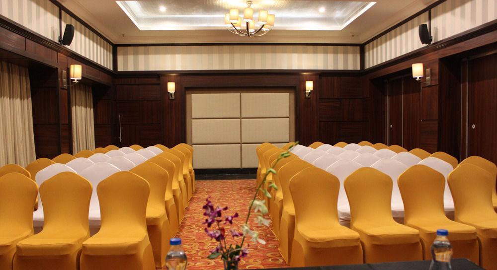 Quality Inn Viha Kumbakonam Esterno foto