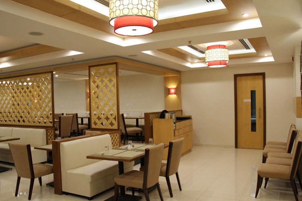 Quality Inn Viha Kumbakonam Esterno foto